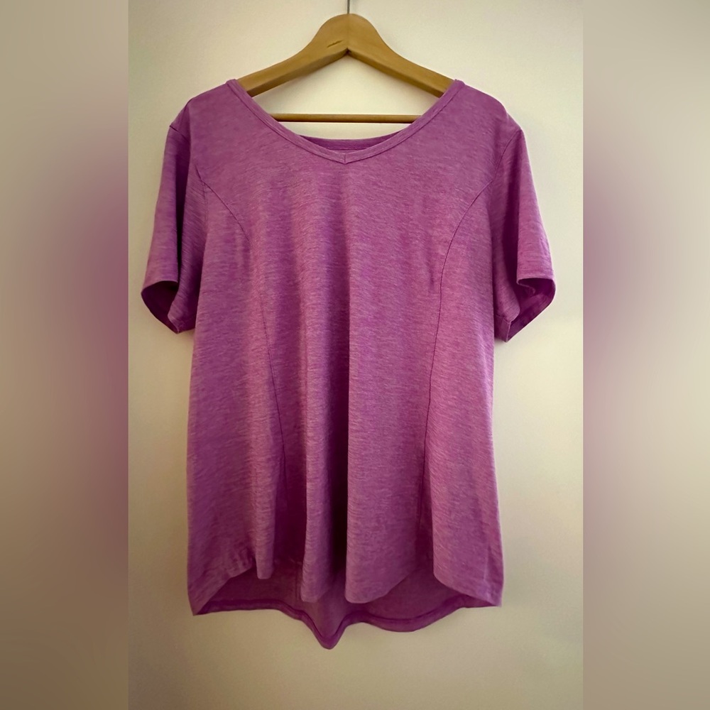 Women’s Armachillo short sleeve, V-neck T-shirt Purple (orchid) size XL
